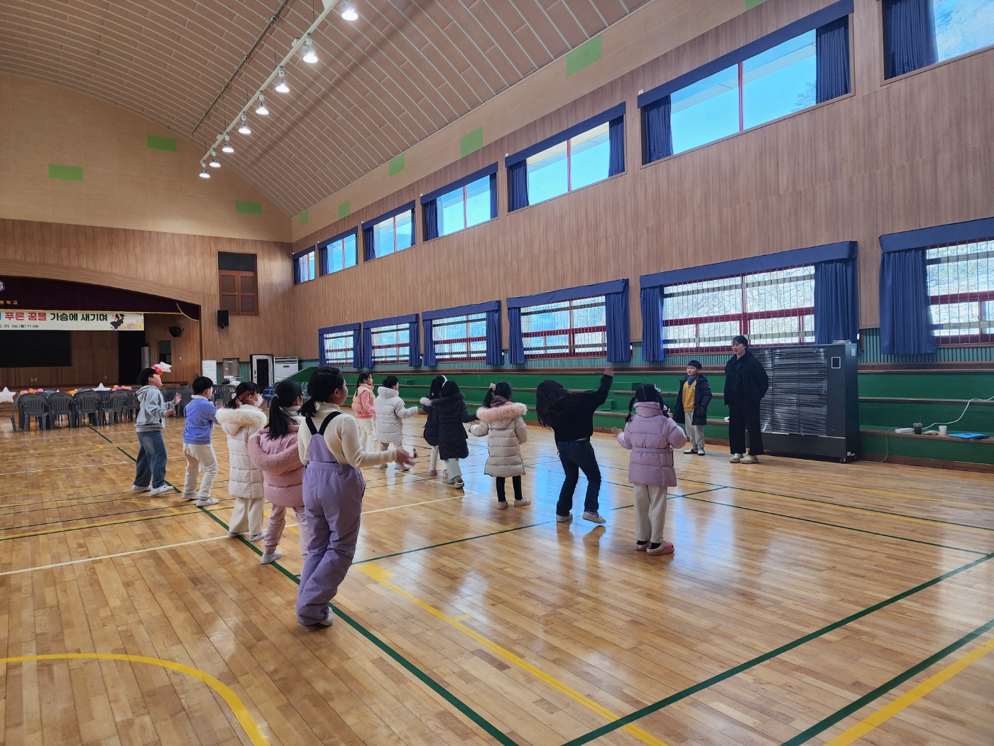 겨울방학 늘봄학교 프로그램(방송댄스) 사진